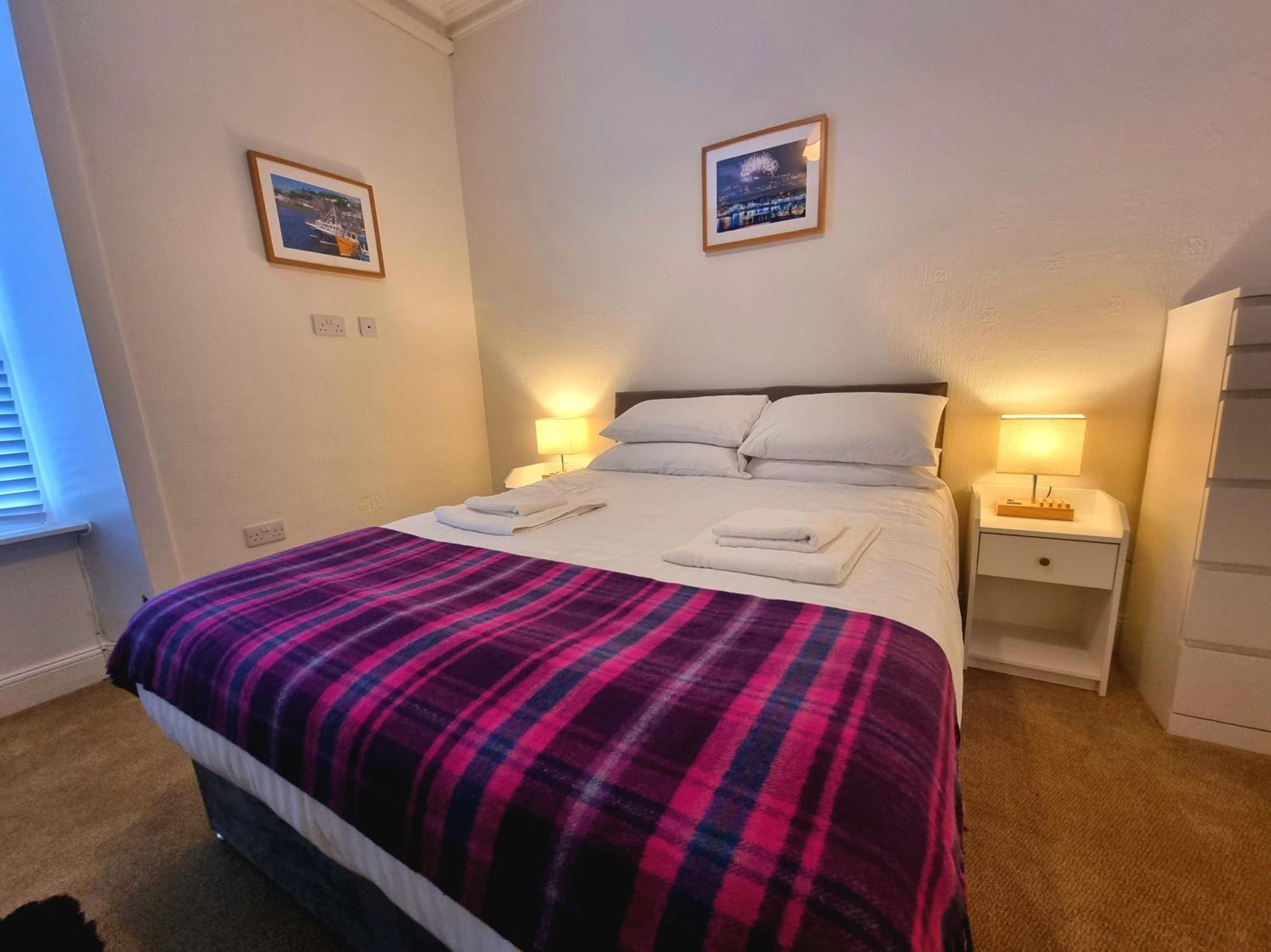 The Rail & Ferry Den Apartment Oban Exterior photo